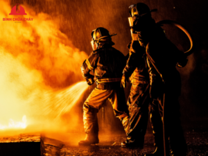 dụng cụ của lính cứu